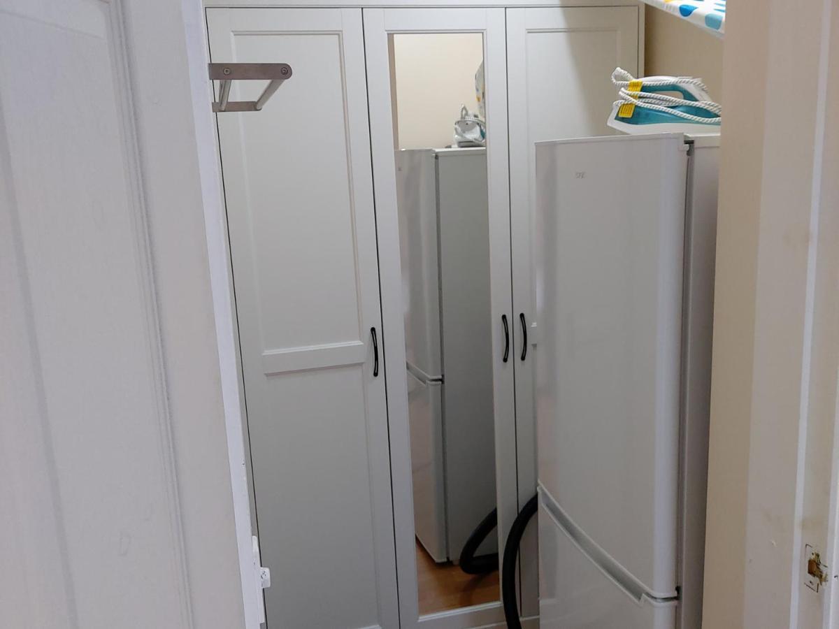 Lovely Studio-Flat With Free Parking, Free Wifi. Leeds  Exterior photo