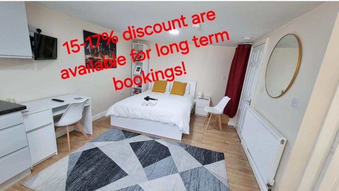 Lovely Studio-Flat With Free Parking, Free Wifi. Leeds  Exterior photo